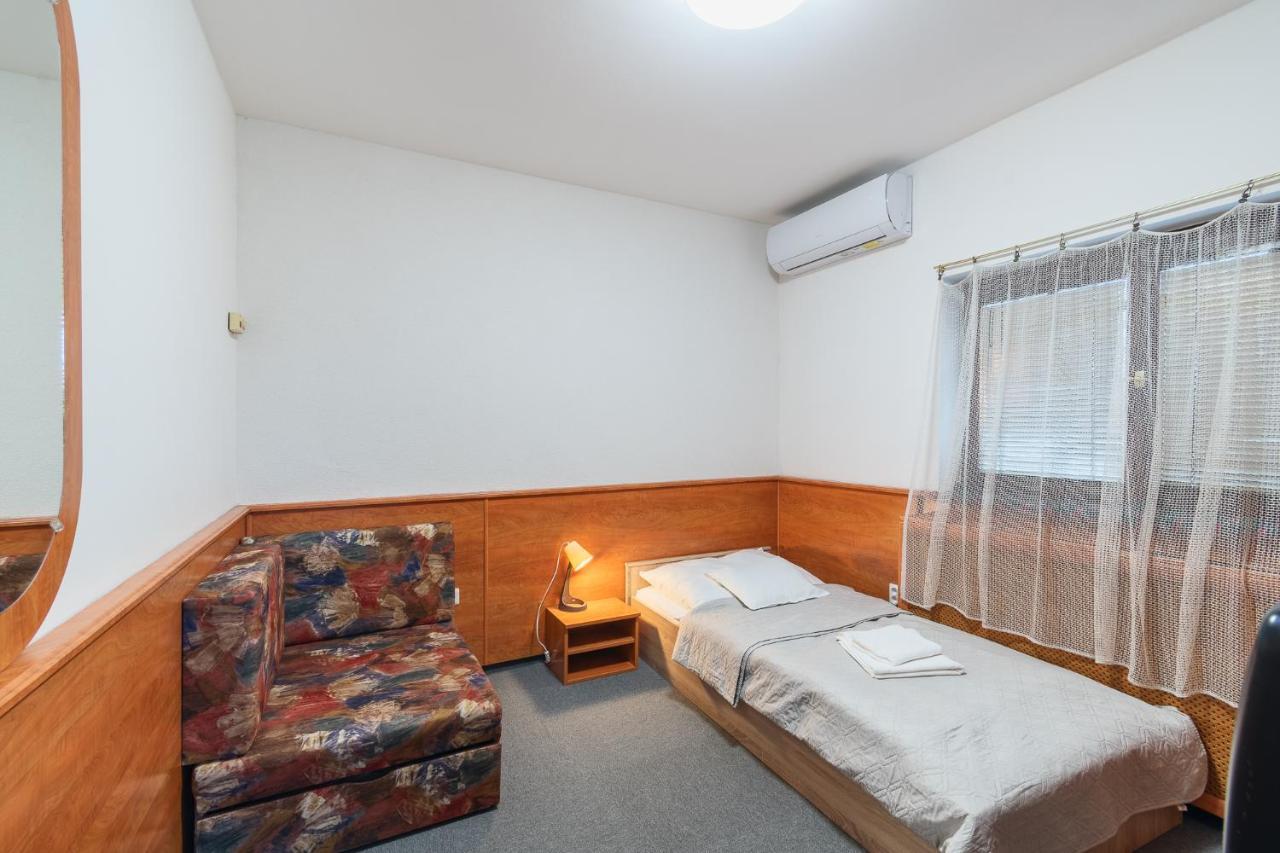 Delanta Panzio Bed & Breakfast Pecs Exterior photo